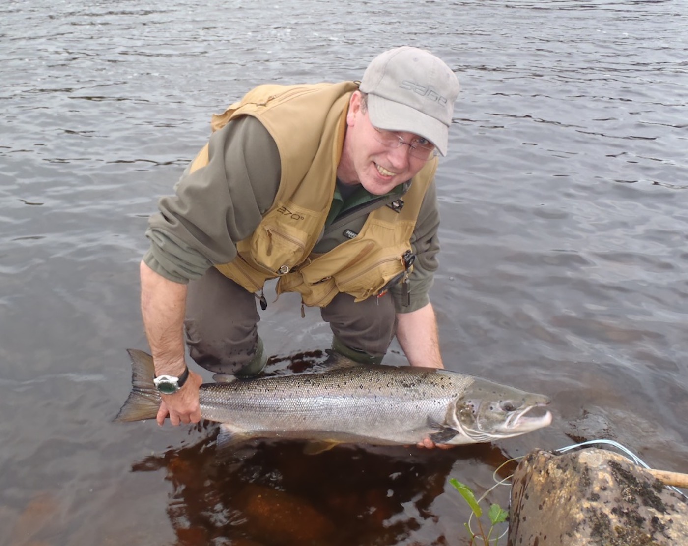 Danny McLaughlin is a great guy who I was fortunate to meet 20+ years ago while I was serving as a River Tay Head Ghillie. The first day I met him he caught a perfect 16lbs Spring salmon on one of his own flies. Danny teaches fly tying and has tied literally thousands of flies for me over the last 2 decades.